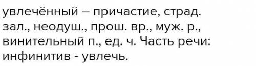 Миниатюрная азиатка увлеченно сосет два маленьких члена