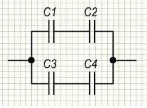 Четыре конденсатора образуют цепь показанную на рисунке